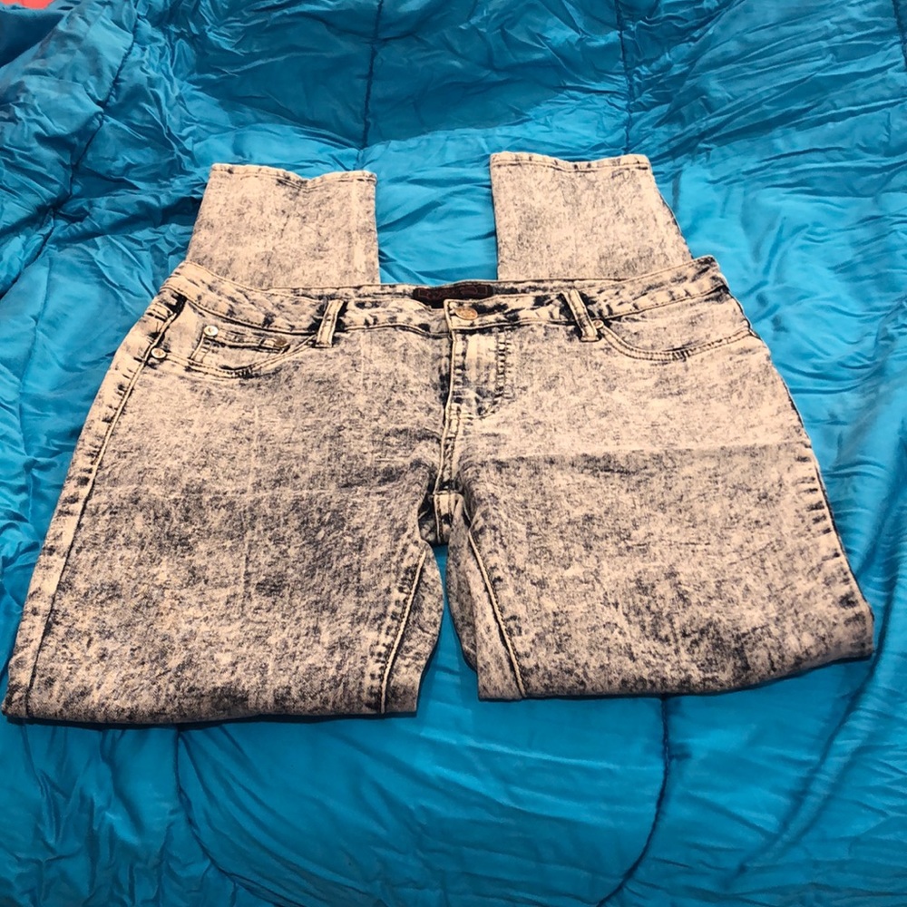 O. S. C. acid wash skinny jeans 👖. Size 11.